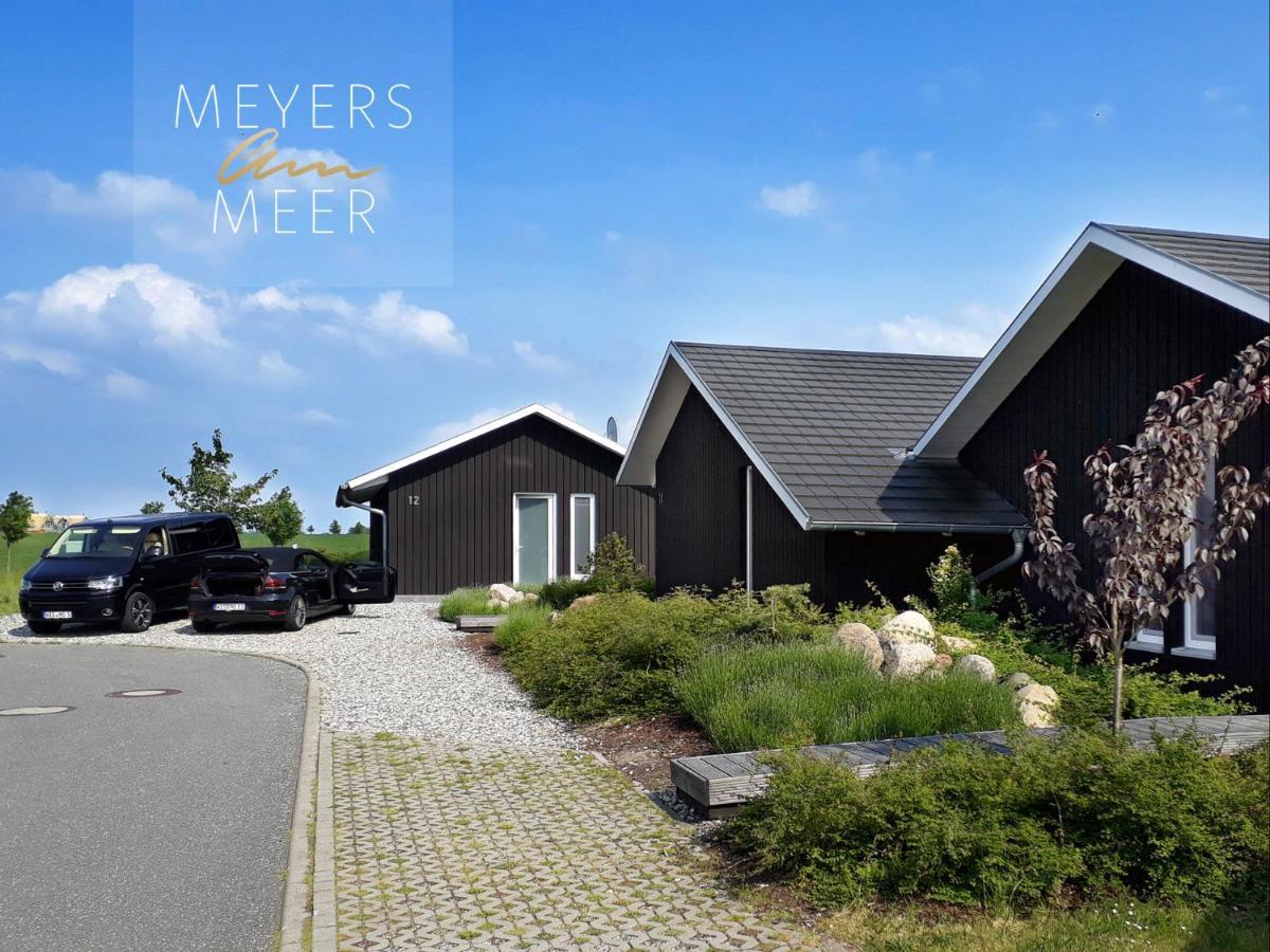 Schwarzes Holzferienhaus Mit Sauna In Zierow -- Sonneneck -- 500M Zum Ostsee-Strand, 4 - 6 Personen Exterior photo